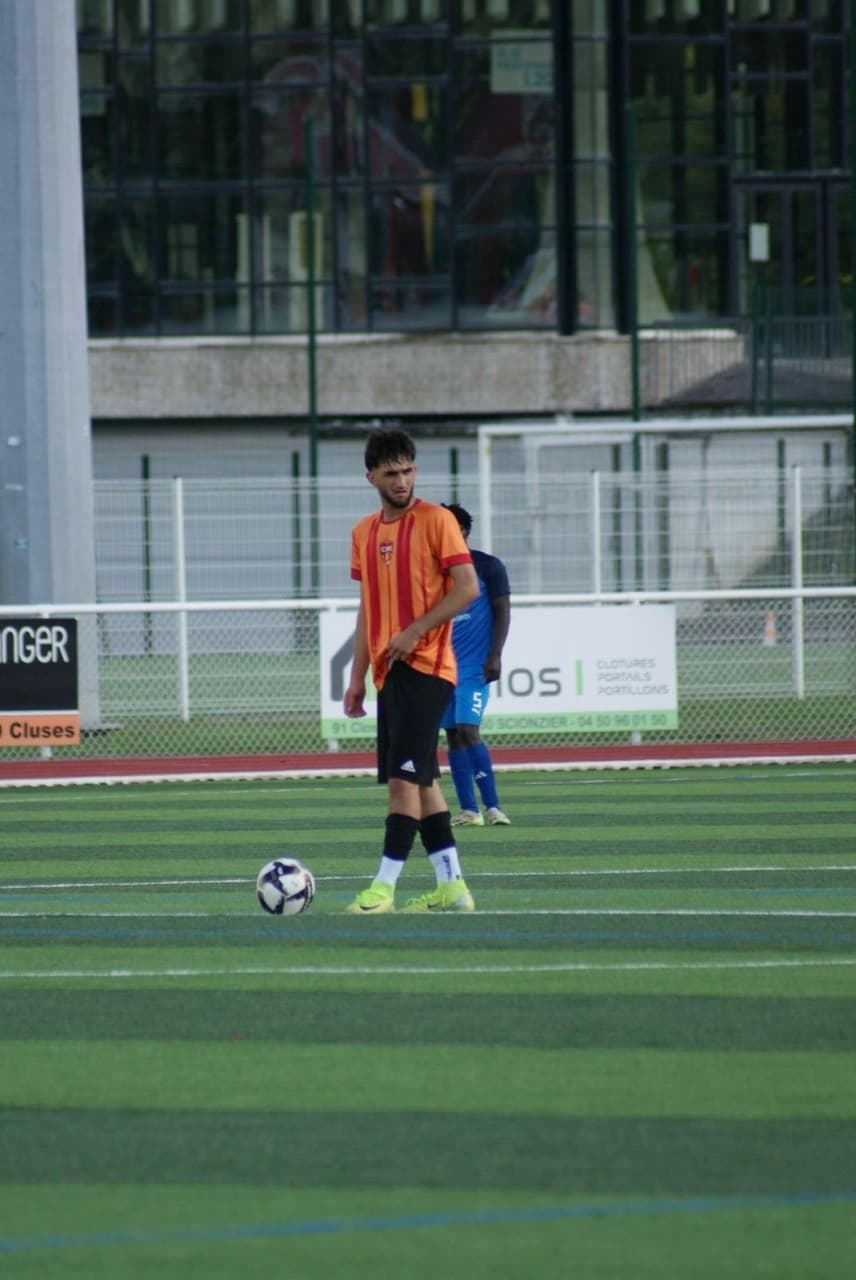 Efe Hakkı Polat Cluses Scionzier FC ile maça hazırlanıyor